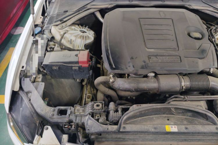Used Jaguar XEL 2020 2.0T 200PS R-DYNAMIC Youth Sports Edition Engine Bay Right