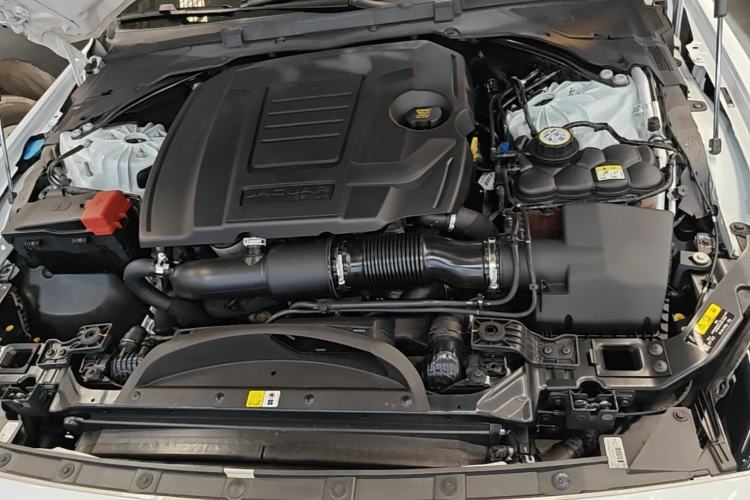 Used Jaguar XEL 2020 2.0T 250 PS SE Tech-Elegant Edition Engine Bay