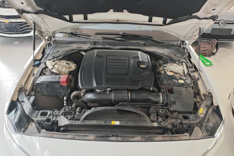 Used Jaguar XEL 2020 2.0T 200PS R-DYNAMIC Youth Sports Edition Engine Bay