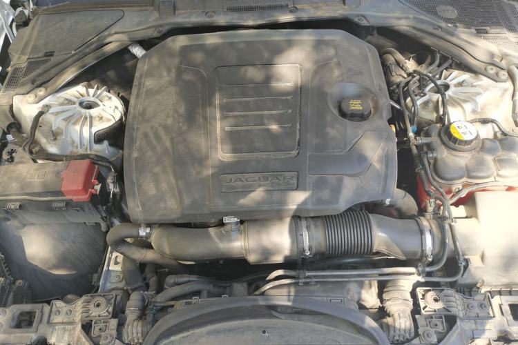 Used Jaguar XEL 2020 2.0T 200PS R-DYNAMIC Youth Sports Edition Engine Bay