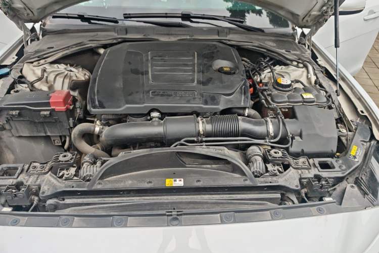 Used Jaguar XEL 2020 2.0T 200 PS R-DYNAMIC S Advanced Sport Edition Engine Bay