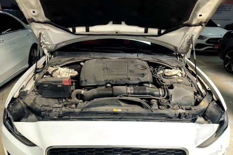 Used Jaguar XEL 2020 2.0T 200 PS R-DYNAMIC S Advanced Sport Edition Engine Bay