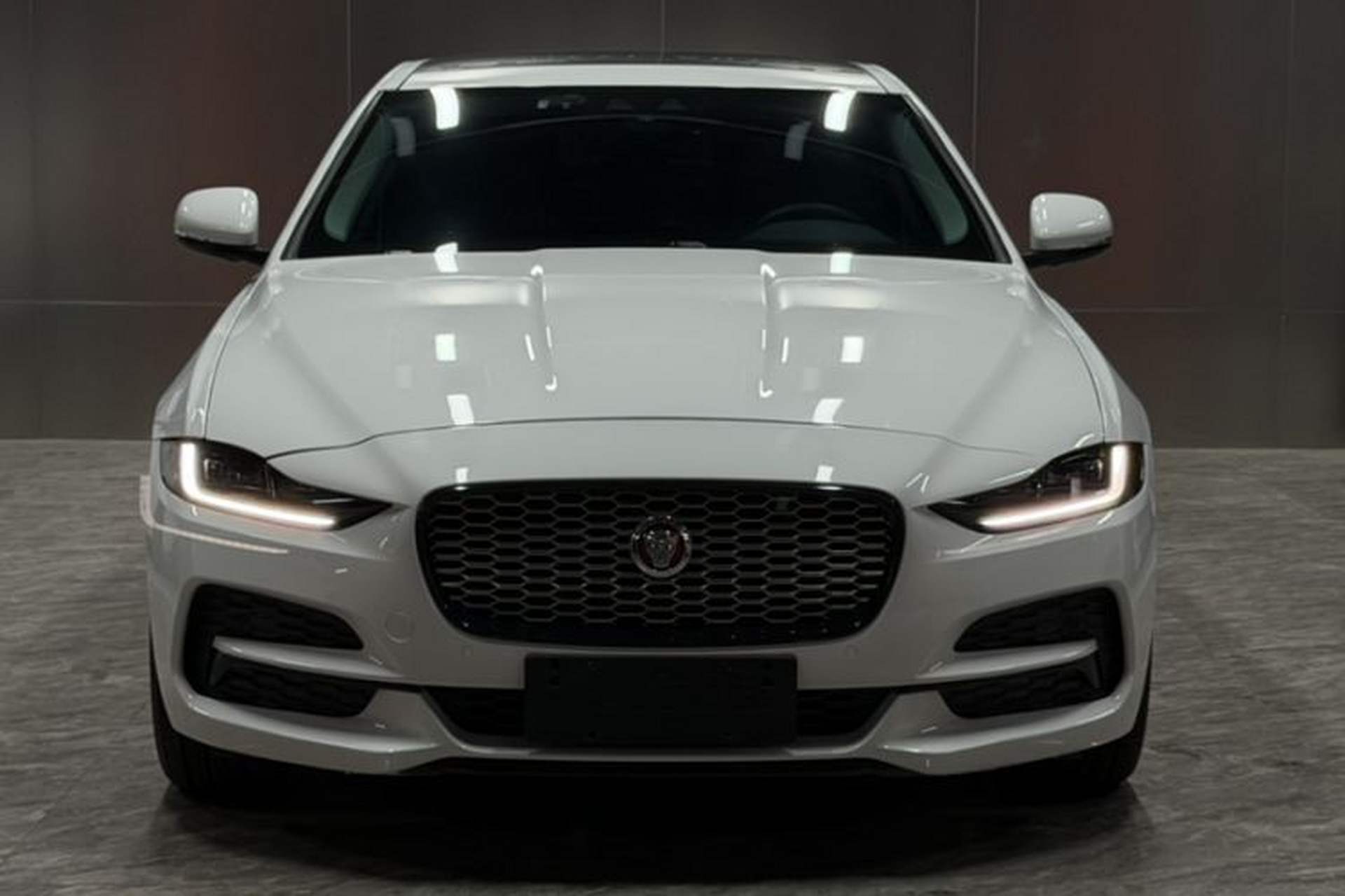 Used Jaguar XEL 2020 2.0T 200 PS S Advanced Elegance Edition Exterior 1