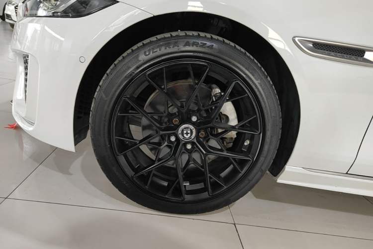 Used Jaguar XEL 2020 2.0T 200 PS R-DYNAMIC S Advanced Sport Edition Exterior 2