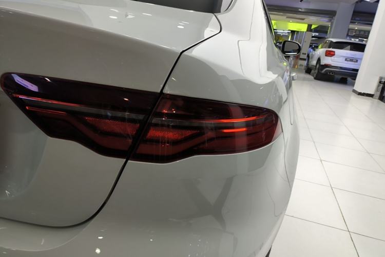 Used Jaguar XEL 2020 2.0T 200 PS R-DYNAMIC S Advanced Sport Edition Exterior 3