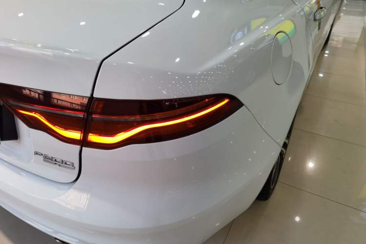 Used Jaguar XEL 2020 2.0T 200 PS R-DYNAMIC S Advanced Sport Edition Exterior 3