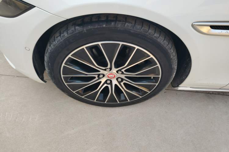 Used Jaguar XEL 2020 2.0T 200 PS S Advanced Elegance Edition Exterior 4