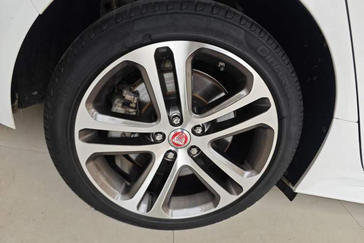Used Jaguar XEL 2020 2.0T 200 PS R-DYNAMIC S Advanced Sport Edition Exterior 5