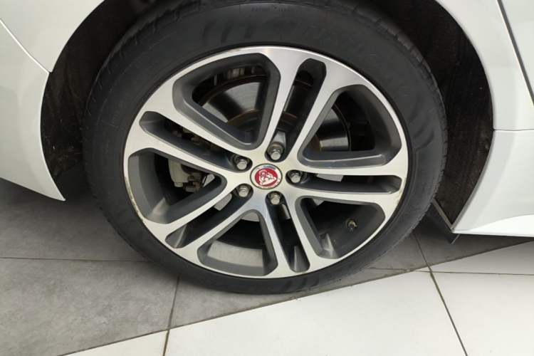 Used Jaguar XEL 2020 2.0T 200 PS R-DYNAMIC S Advanced Sport Edition Exterior 5