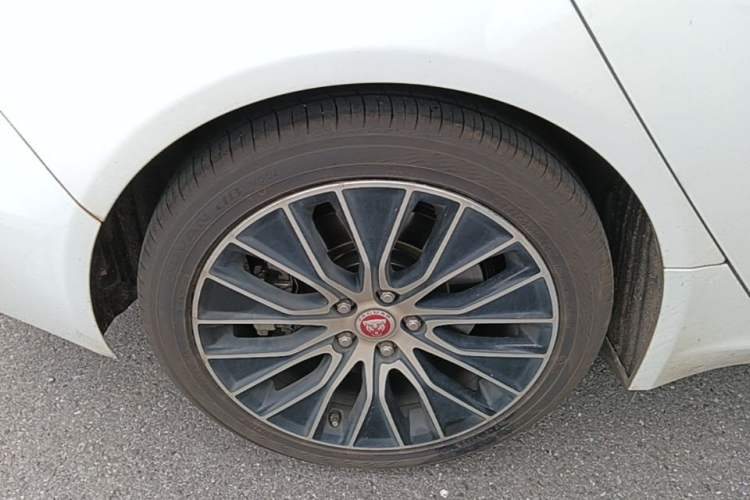 Used Jaguar XEL 2020 2.0T 200 PS S Advanced Elegance Edition Exterior 5
