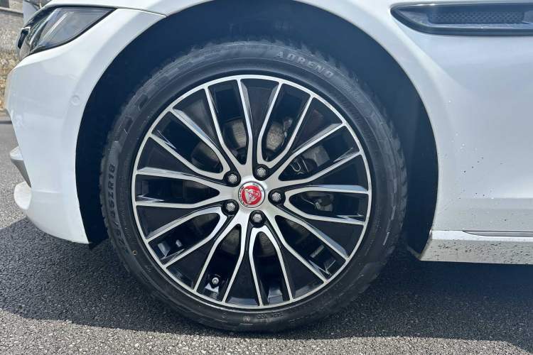 Used Jaguar XEL 2020 2.0T 200 PS S Advanced Elegance Edition Exterior 6