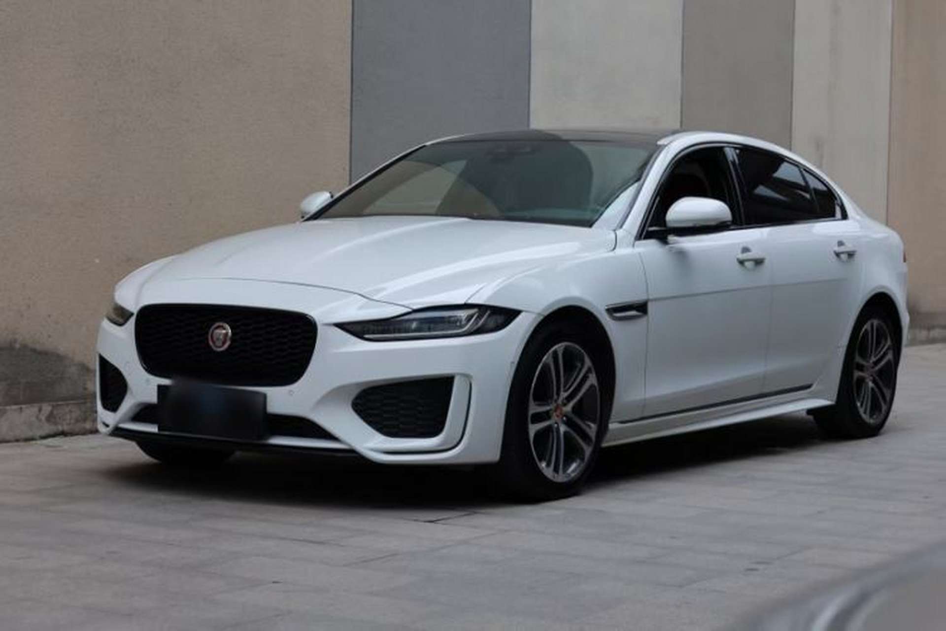 Used Jaguar XEL 2020 2.0T 200 PS R-DYNAMIC S Advanced Sport Edition Front Left 45 Deg