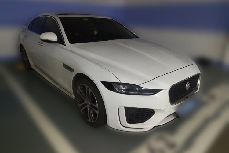 Used Jaguar XEL 2020 2.0T 200PS R-DYNAMIC Youth Sports Edition Front Right 45 Deg