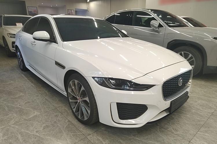 Used Jaguar XEL 2020 2.0T 200 PS R-DYNAMIC S Advanced Sport Edition Front Right 45 Deg