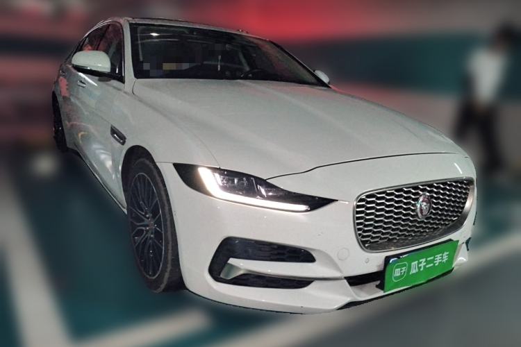 Used Jaguar XEL 2020 2.0T 200 PS S Advanced Elegance Edition Front Right 45 Deg