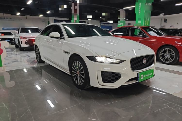 Used Jaguar XEL 2020 2.0T 200PS R-DYNAMIC Youth Sports Edition Front Right 45 Deg