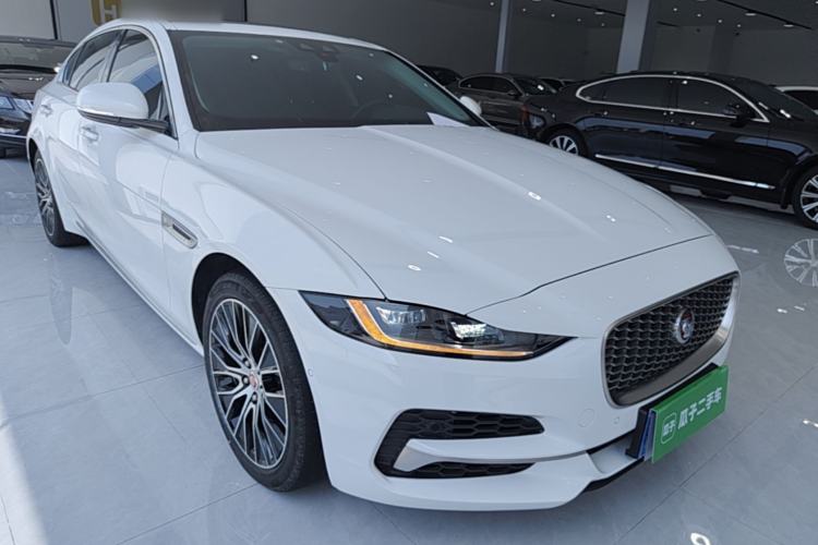 Used Jaguar XEL 2020 2.0T 250 PS SE Tech-Elegant Edition Front Right 45 Deg