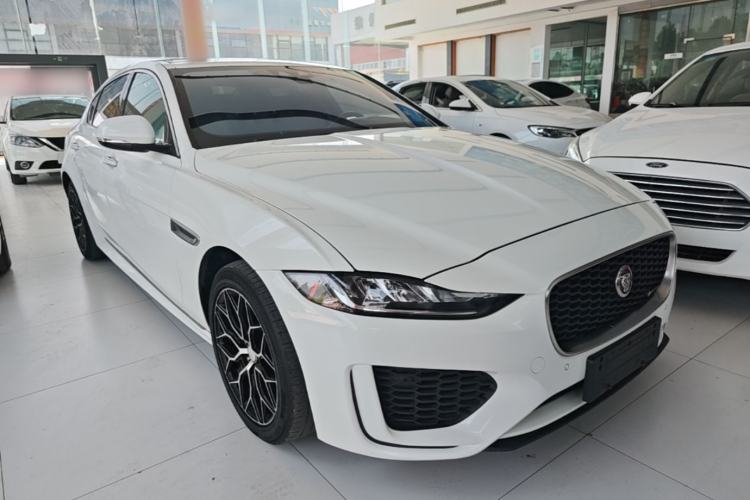Used Jaguar XEL 2020 2.0T 200PS R-DYNAMIC Youth Sports Edition Front Right 45 Deg