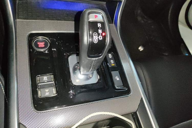 Used Jaguar XEL 2020 2.0T 200PS R-DYNAMIC Youth Sports Edition Gear Lever