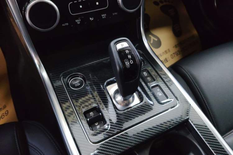 Used Jaguar XEL 2020 2.0T 200 PS S Advanced Elegance Edition Gear Lever