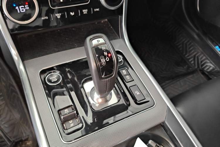 Used Jaguar XEL 2020 2.0T 200 PS R-DYNAMIC S Advanced Sport Edition Gear Lever