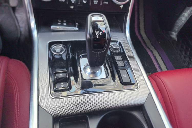 Used Jaguar XEL 2020 2.0T 200 PS R-DYNAMIC S Advanced Sport Edition Gear Lever