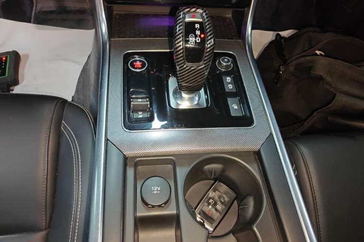 Used Jaguar XEL 2020 2.0T 200PS R-DYNAMIC Youth Sports Edition Gear Lever