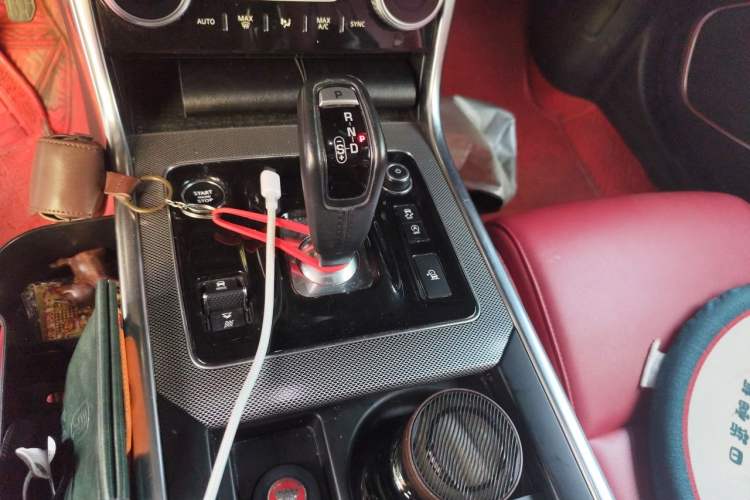 Used Jaguar XEL 2020 2.0T 200 PS R-DYNAMIC S Advanced Sport Edition Gear Lever