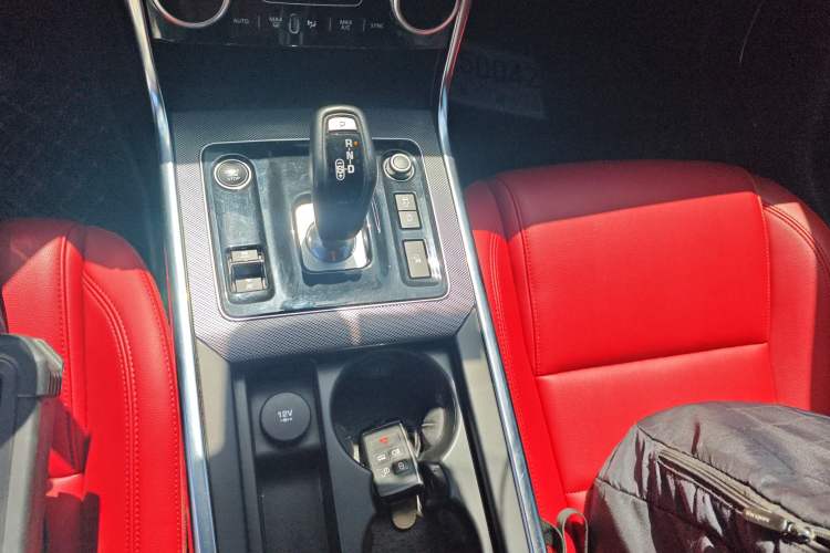 Used Jaguar XEL 2020 2.0T 200 PS R-DYNAMIC S Advanced Sport Edition Gear Lever