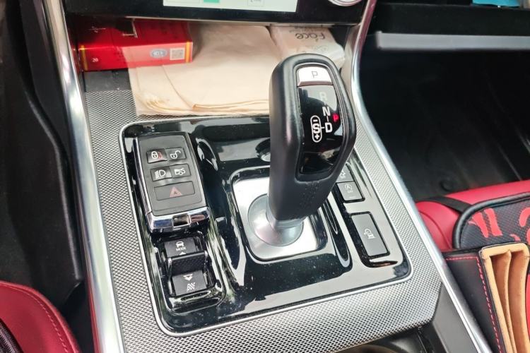 Used Jaguar XEL 2020 2.0T 200 PS R-DYNAMIC S Advanced Sport Edition Gear Lever