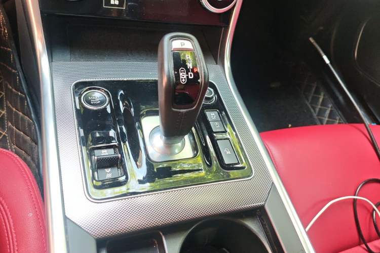 Used Jaguar XEL 2020 2.0T 200 PS R-DYNAMIC S Advanced Sport Edition Gear Lever