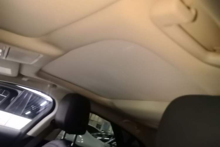 Used Jaguar XEL 2020 2.0T 200 PS S Advanced Elegance Edition Headliner