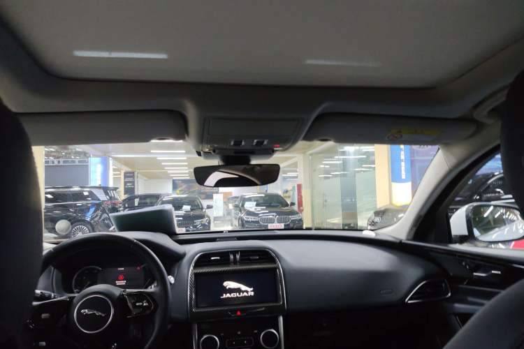 Used Jaguar XEL 2020 2.0T 200 PS S Advanced Elegance Edition Headliner