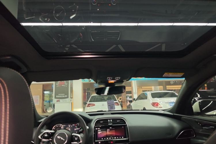 Used Jaguar XEL 2020 2.0T 200PS R-DYNAMIC Youth Sports Edition Headliner