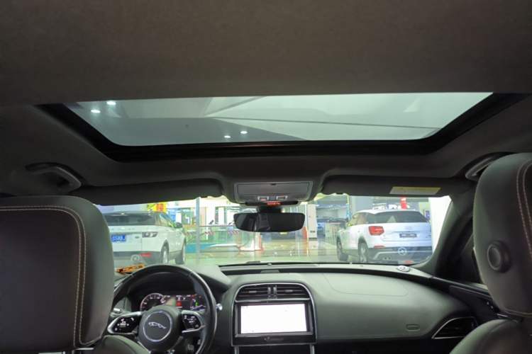 Used Jaguar XEL 2020 2.0T 200 PS R-DYNAMIC S Advanced Sport Edition Headliner