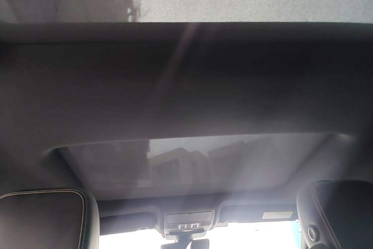 Used Jaguar XEL 2020 2.0T 200PS R-DYNAMIC Youth Sports Edition Headliner