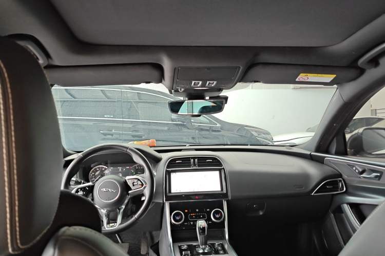 Used Jaguar XEL 2020 2.0T 200 PS R-DYNAMIC S Advanced Sport Edition Headliner