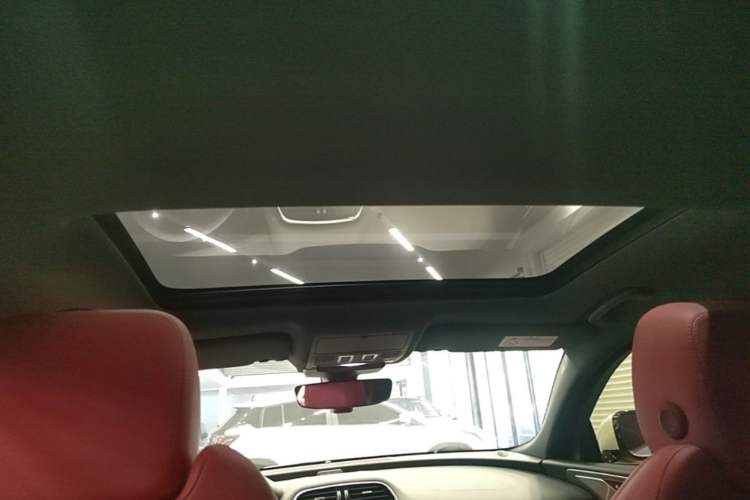Used Jaguar XEL 2020 2.0T 200 PS R-DYNAMIC S Advanced Sport Edition Headliner