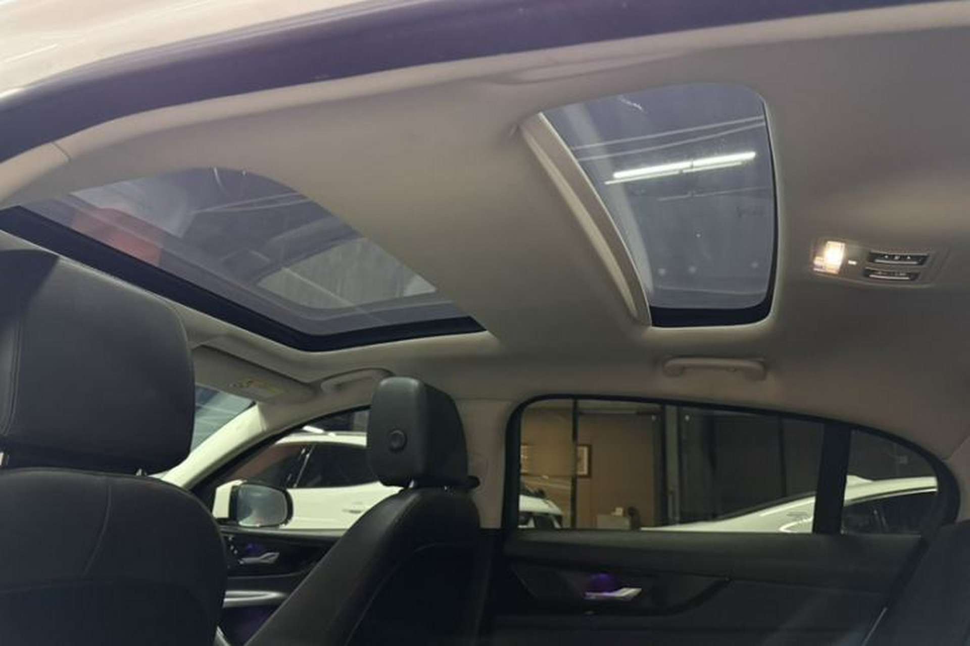 Used Jaguar XEL 2020 2.0T 200 PS S Advanced Elegance Edition Headliner