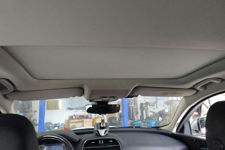 Used Jaguar XEL 2020 2.0T 200 PS S Advanced Elegance Edition Headliner