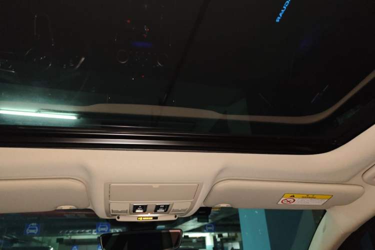 Used Jaguar XEL 2020 2.0T 200 PS S Advanced Elegance Edition Headliner