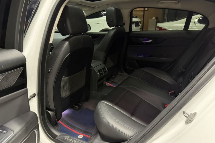 Used Jaguar XEL 2020 2.0T 200 PS S Advanced Elegance Edition Interior 1