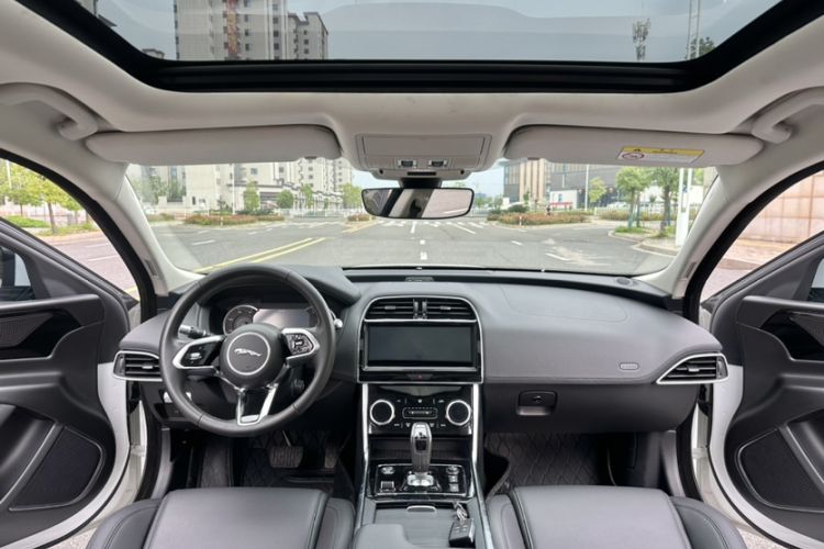 Used Jaguar XEL 2020 2.0T 200 PS S Advanced Elegance Edition Interior 1