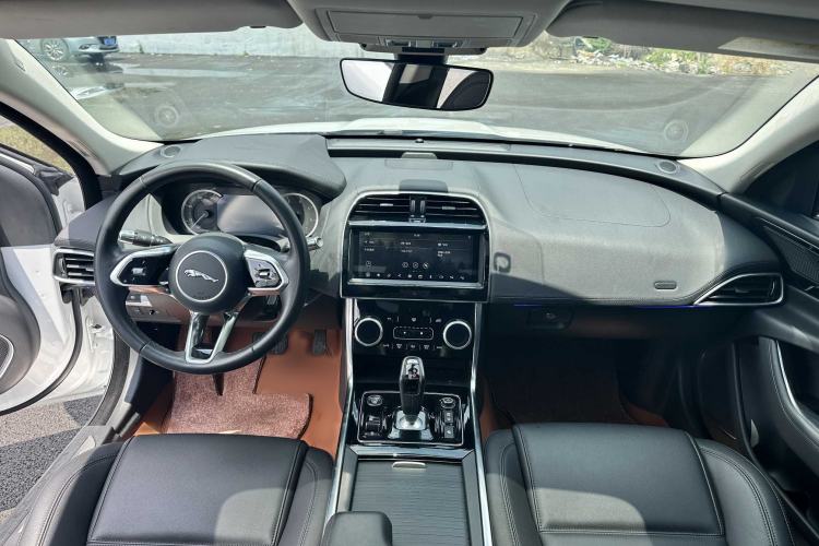 Used Jaguar XEL 2020 2.0T 200 PS S Advanced Elegance Edition Interior 1