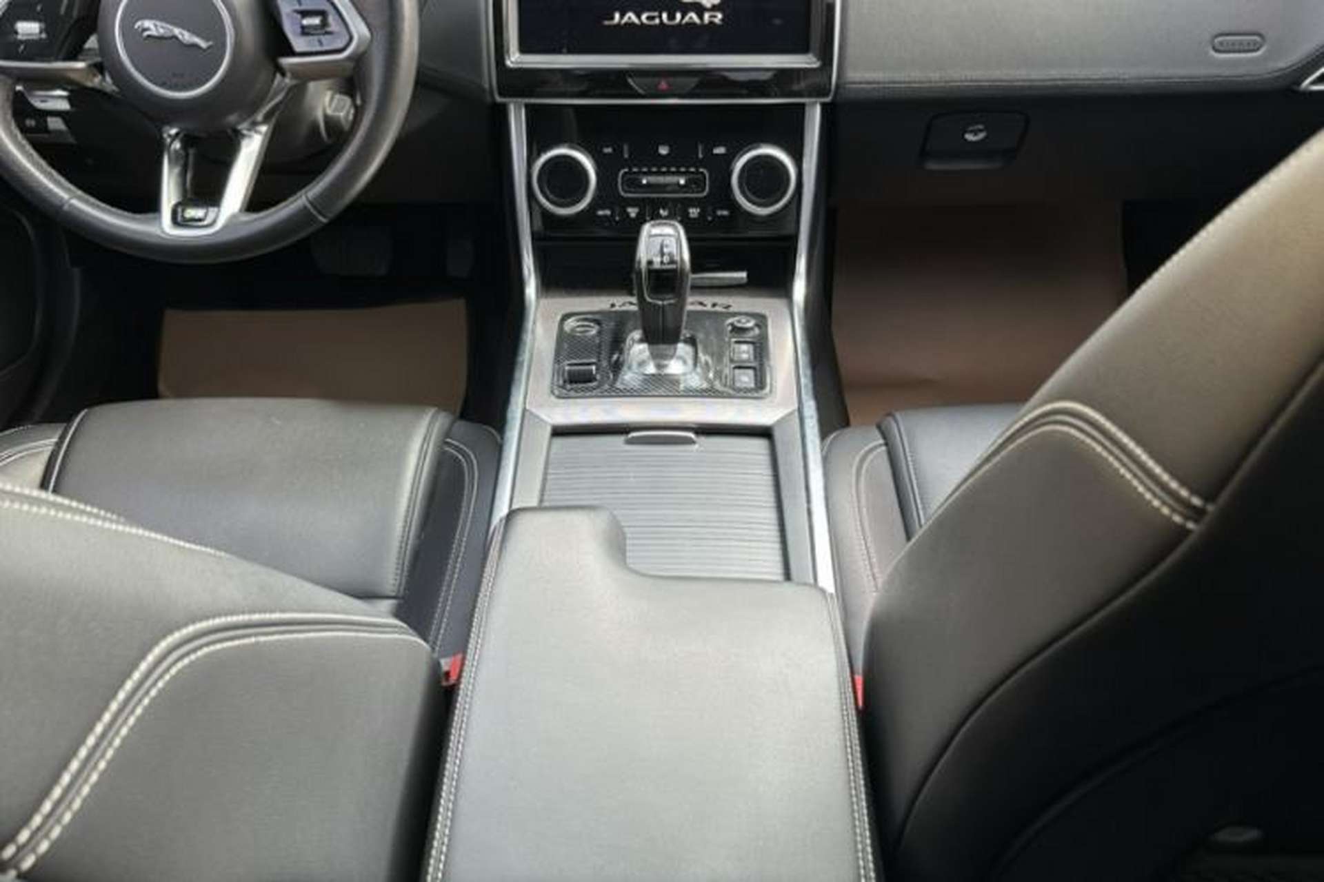 Used Jaguar XEL 2020 2.0T 200 PS R-DYNAMIC S Advanced Sport Edition Interior 1