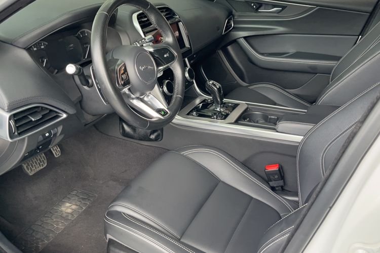 Used Jaguar XEL 2020 2.0T 200 PS R-DYNAMIC S Advanced Sport Edition Interior 1