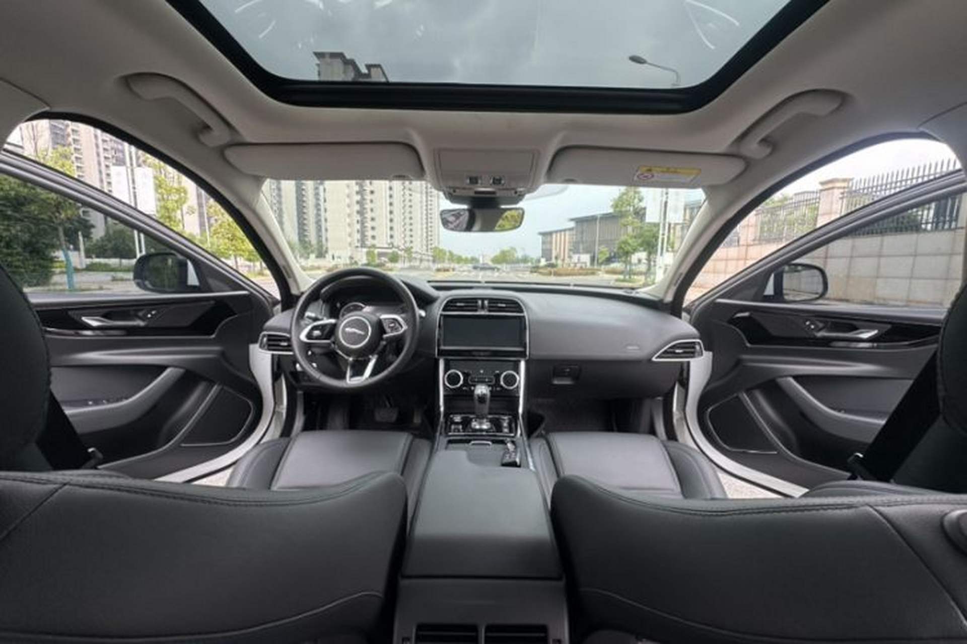 Used Jaguar XEL 2020 2.0T 200 PS S Advanced Elegance Edition Interior 10