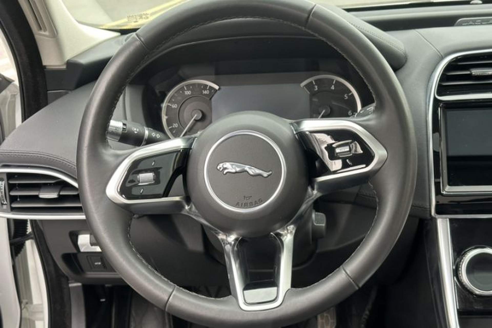 Used Jaguar XEL 2020 2.0T 200 PS S Advanced Elegance Edition Interior 2