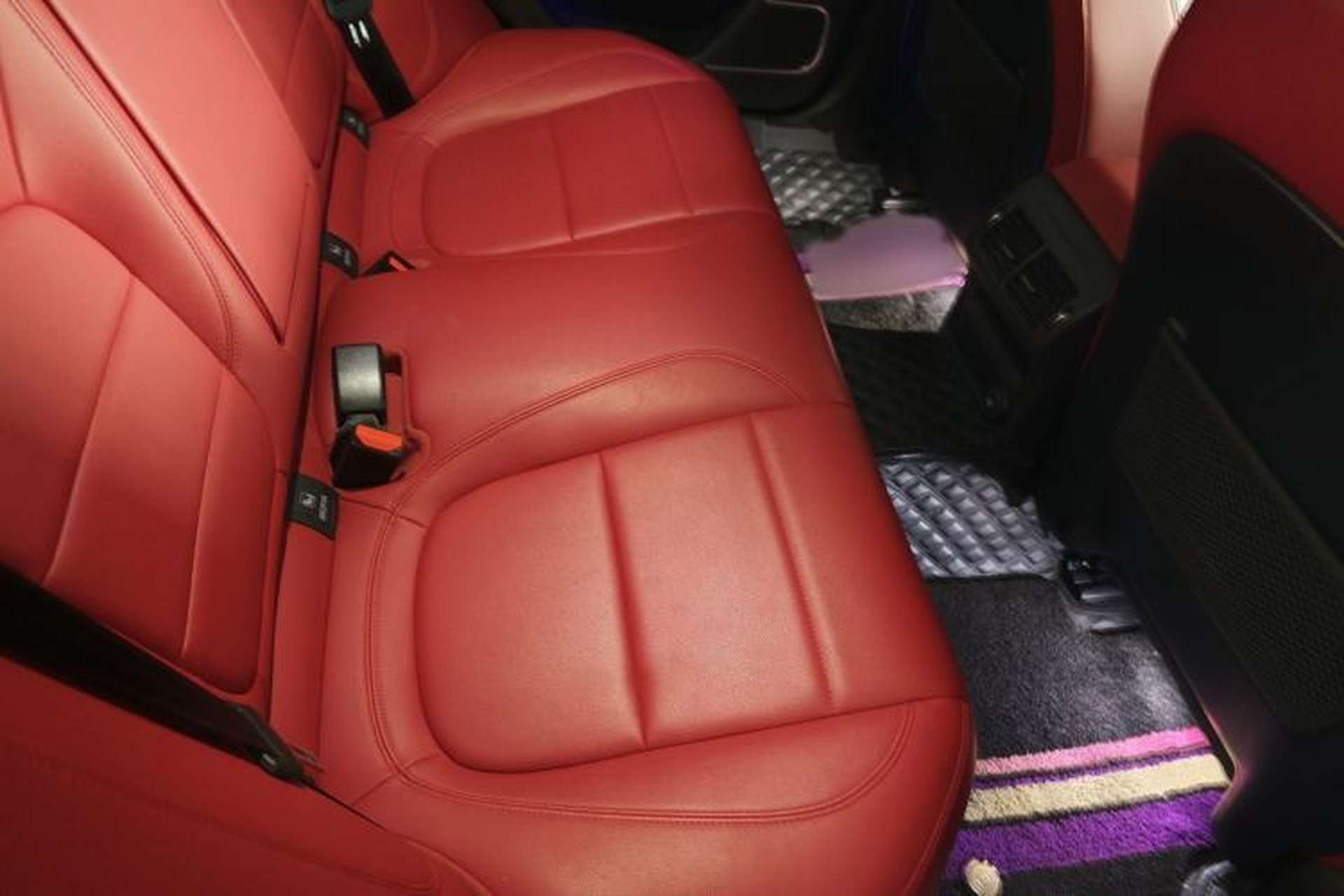 Used Jaguar XEL 2020 2.0T 200 PS R-DYNAMIC S Advanced Sport Edition Interior 4