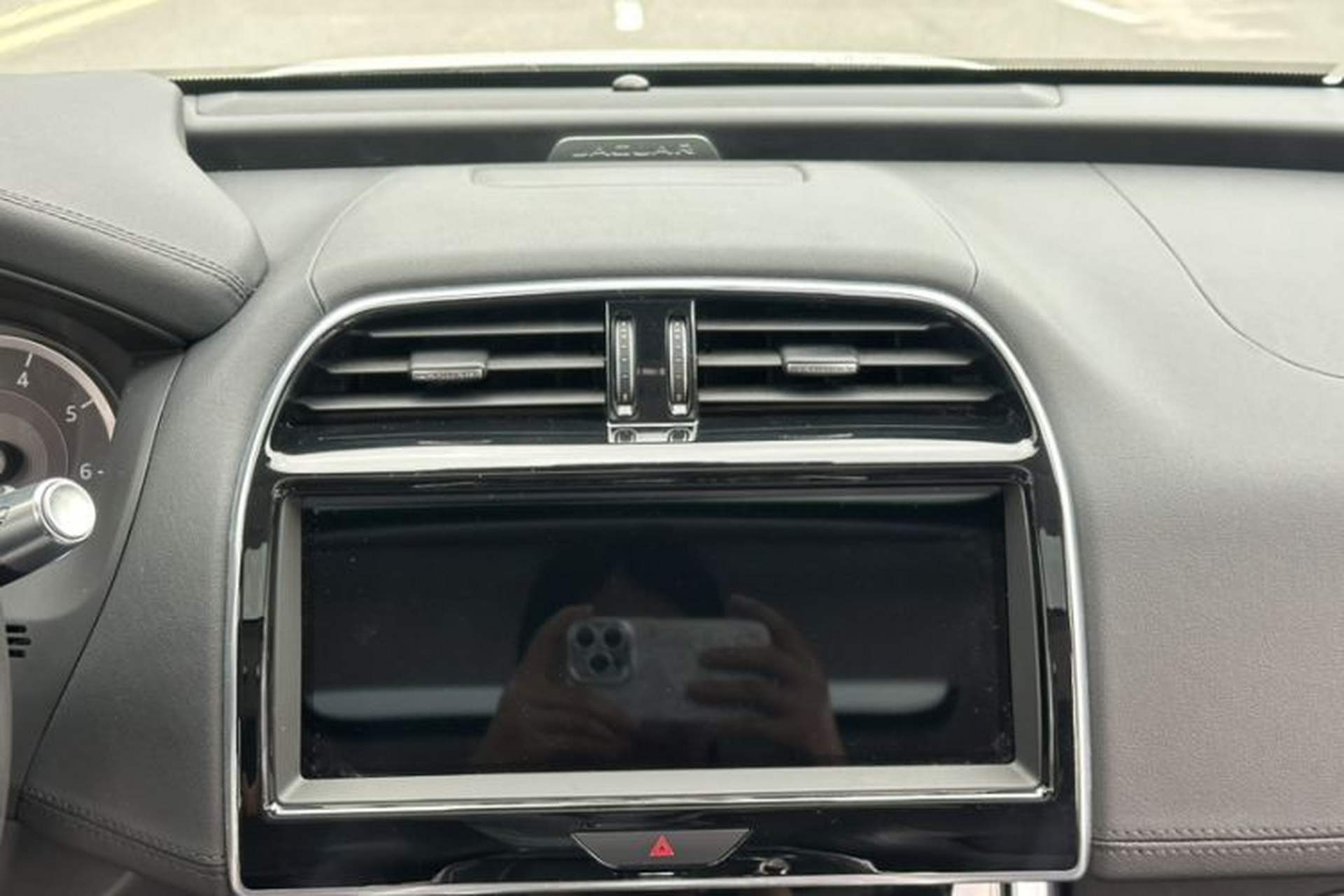 Used Jaguar XEL 2020 2.0T 200 PS S Advanced Elegance Edition Interior 4